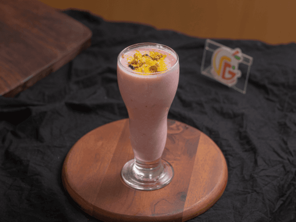 Strawberry Lassi [300 ml]